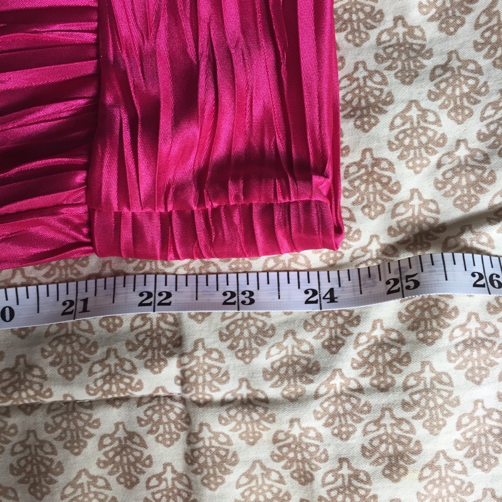 Hot pink tank - Picture 8 of 8